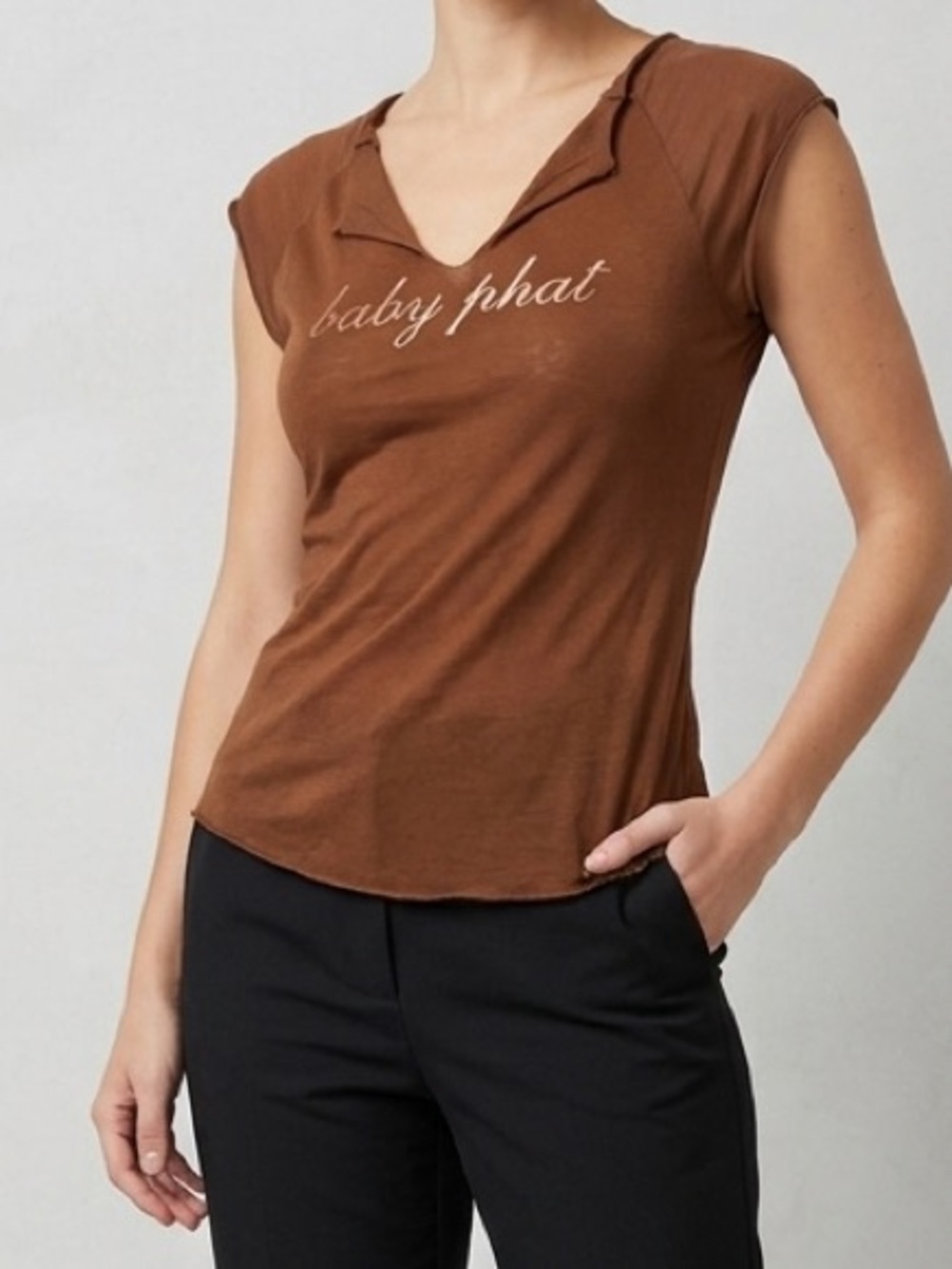 Y2K Baby Phat Cotton Brown V‑Neck Tee Shirt Size Large